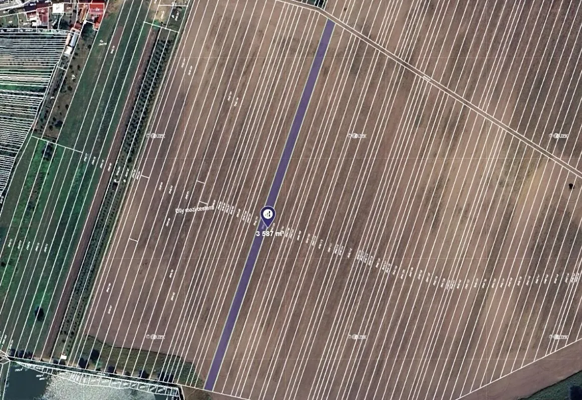 Prodej pole 3587 m²
